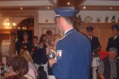 2001_00438