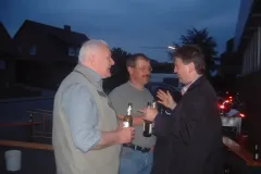 2001_00570