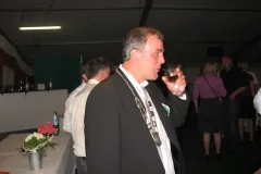 2009_01084