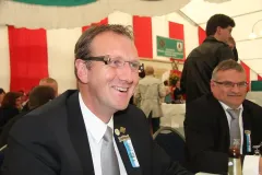 2011_0370